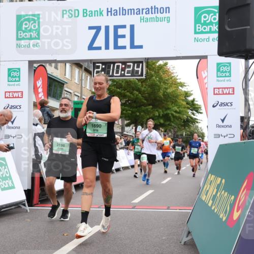 21.09.2025 - PSD Bank Halbmarathon Strokosch-Dieckow http://msf.ph/oto/8929168 21.09.2025 12:09:47 Ziel 1690, 2363, 2576, 2784, 3062, 3063, 3196, 3325, 4015, 4035 meine-sportfotos.de