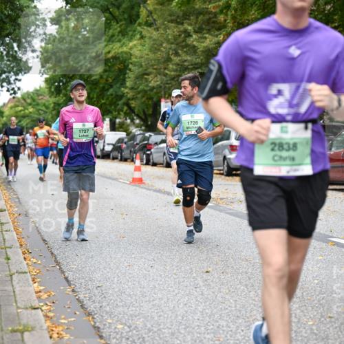 21.09.2025 - PSD Bank Halbmarathon Dr. Thomas Lammeyer http://msf.ph/oto/8929218 21.09.2025 10:48:49 Laufen 1726, 1727, 2838, 4915 meine-sportfotos.de