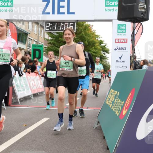 21.09.2025 - PSD Bank Halbmarathon Strokosch-Dieckow http://msf.ph/oto/8929475 21.09.2025 12:10:29 Ziel 1117, 1118, 1120, 2716, 2781, 3119, 3471, 3671, 3963 meine-sportfotos.de