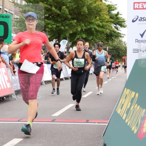21.09.2025 - PSD Bank Halbmarathon Strokosch-Dieckow http://msf.ph/oto/8929611 21.09.2025 12:10:46 Ziel 1642, 1670, 2365, 2979, 3029, 3069, 3446 meine-sportfotos.de