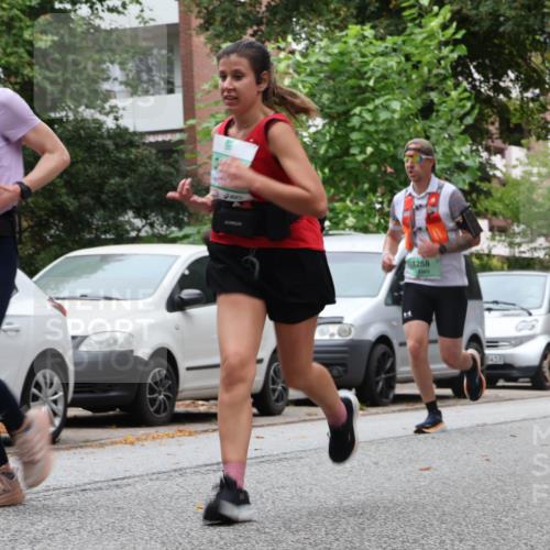 21.09.2025 - PSD Bank Halbmarathon Luisa Fischer http://msf.ph/oto/8929644 21.09.2025 11:48:29 Laufen 3990, 1258, 8418 meine-sportfotos.de