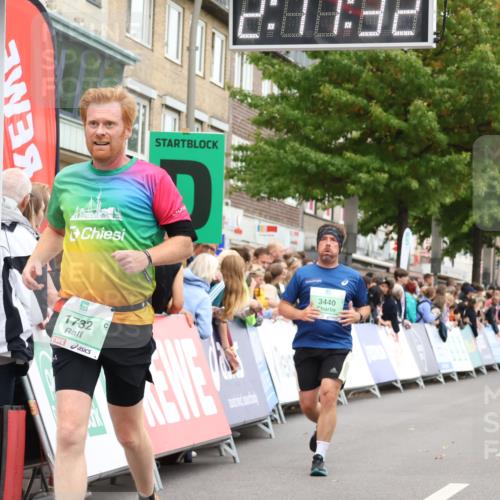 21.09.2025 - PSD Bank Halbmarathon Strokosch-Dieckow http://msf.ph/oto/8929686 21.09.2025 12:10:56 Ziel 1642, 1670, 1732, 2365, 2385, 3034, 3440 meine-sportfotos.de