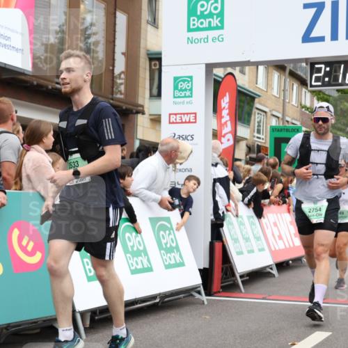 21.09.2025 - PSD Bank Halbmarathon Strokosch-Dieckow http://msf.ph/oto/8929942 21.09.2025 12:11:42 Ziel 1635, 1759, 2754, 2907, 3161, 3249, 3424, 3533 meine-sportfotos.de
