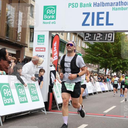 21.09.2025 - PSD Bank Halbmarathon Strokosch-Dieckow http://msf.ph/oto/8929948 21.09.2025 12:11:43 Ziel 1173, 1198, 1759, 2754, 2907, 3161, 3249, 3424, 3533 meine-sportfotos.de