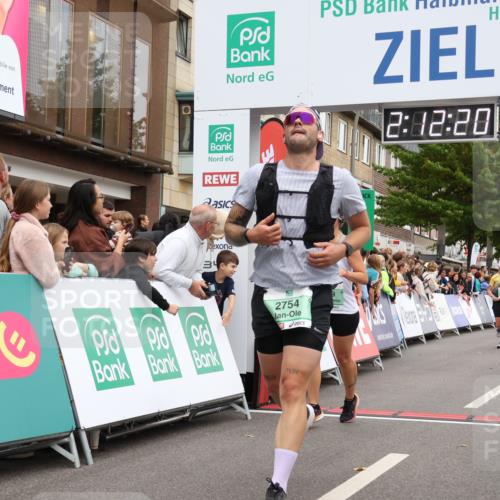 21.09.2025 - PSD Bank Halbmarathon Strokosch-Dieckow http://msf.ph/oto/8929954 21.09.2025 12:11:43 Ziel 1173, 1198, 1759, 2754, 2907, 3161, 3249, 3424, 3533 meine-sportfotos.de