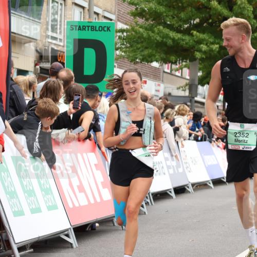 21.09.2025 - PSD Bank Halbmarathon Strokosch-Dieckow http://msf.ph/oto/8930018 21.09.2025 12:11:51 Ziel 1173, 1198, 1759, 2352, 2962 meine-sportfotos.de