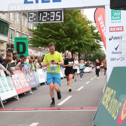 21.09.2025 - PSD Bank Halbmarathon Strokosch-Dieckow http://msf.ph/oto/8930048 21.09.2025 12:11:58 Ziel 2352, 2962, 3221, 3399 meine-sportfotos.de