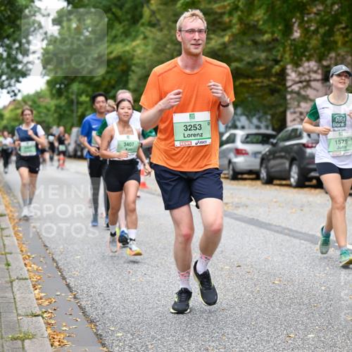 21.09.2025 - PSD Bank Halbmarathon Dr. Thomas Lammeyer http://msf.ph/oto/8930186 21.09.2025 10:49:41 Laufen 3253, 3407, 1579 meine-sportfotos.de