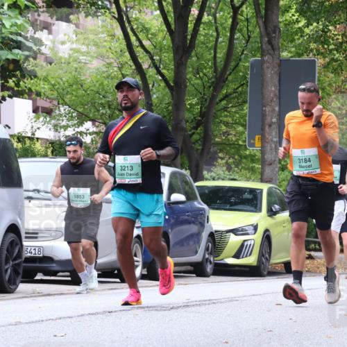 21.09.2025 - PSD Bank Halbmarathon Luisa Fischer http://msf.ph/oto/8930208 21.09.2025 11:51:04 Laufen 3418, 1853, 3213, 3184, 1802 meine-sportfotos.de