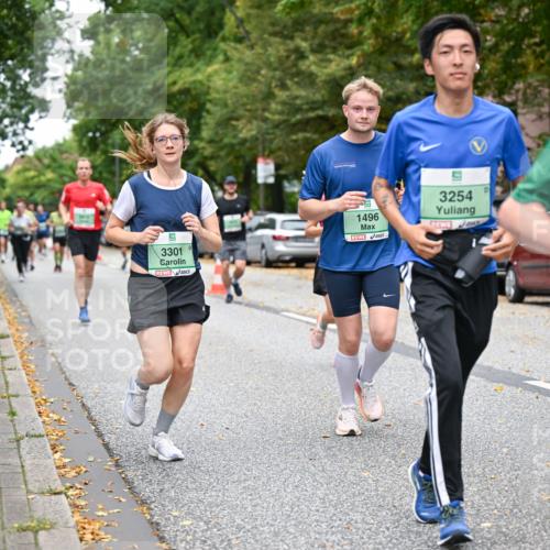 21.09.2025 - PSD Bank Halbmarathon Dr. Thomas Lammeyer http://msf.ph/oto/8930232 21.09.2025 10:49:44 Laufen 5, 3301, 1496, 3254, 306 meine-sportfotos.de