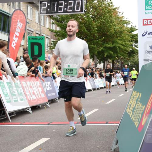 21.09.2025 - PSD Bank Halbmarathon Strokosch-Dieckow http://msf.ph/oto/8930356 21.09.2025 12:12:44 Ziel 1099, 1204, 1241, 1617, 3272, 3570, 4031 meine-sportfotos.de