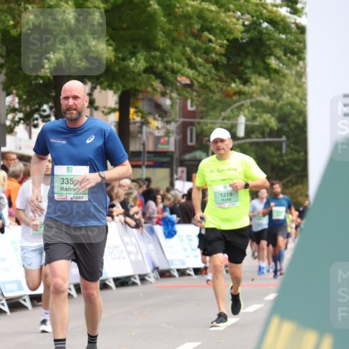 21.09.2025 - PSD Bank Halbmarathon Strokosch-Dieckow http://msf.ph/oto/8930391 21.09.2025 12:12:48 Ziel 1099, 1204, 1241, 3272, 3354, 3972 meine-sportfotos.de