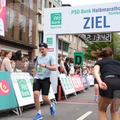 21.09.2025 - PSD Bank Halbmarathon Strokosch-Dieckow http://msf.ph/oto/8930517 21.09.2025 12:13:06 Ziel 1625, 2669, 2996, 3344, 3483, 3769 meine-sportfotos.de