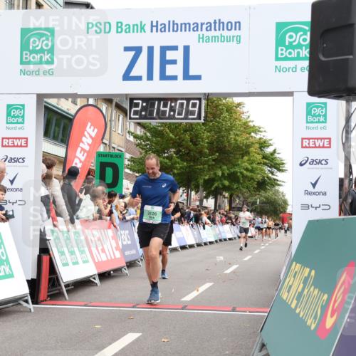 21.09.2025 - PSD Bank Halbmarathon Strokosch-Dieckow http://msf.ph/oto/8930717 21.09.2025 12:13:32 Ziel 2429, 2817, 2860, 3126, 3534, 3912 meine-sportfotos.de