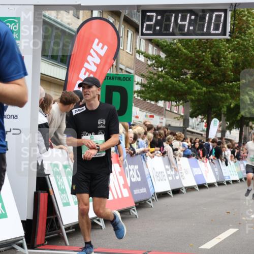21.09.2025 - PSD Bank Halbmarathon Strokosch-Dieckow http://msf.ph/oto/8930742 21.09.2025 12:13:34 Ziel 2429, 2817, 2860, 3126, 3444, 3534, 3912 meine-sportfotos.de