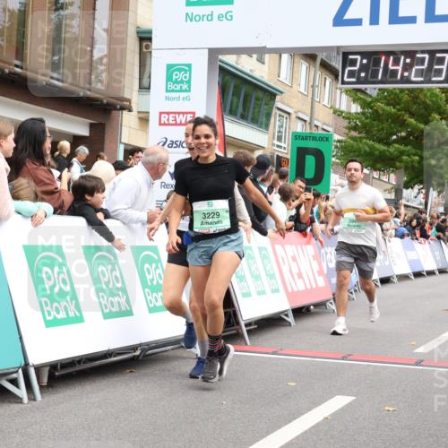 21.09.2025 - PSD Bank Halbmarathon Strokosch-Dieckow http://msf.ph/oto/8930846 21.09.2025 12:13:46 Ziel 2410, 2867, 3229, 3360, 3698, 3987 meine-sportfotos.de