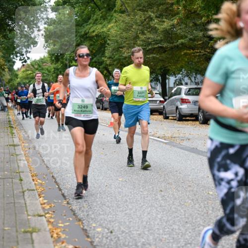 21.09.2025 - PSD Bank Halbmarathon Dr. Thomas Lammeyer http://msf.ph/oto/8931189 21.09.2025 10:50:45 Laufen 3526, 3249, 3221, 4915 meine-sportfotos.de