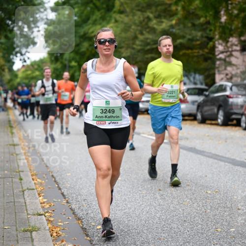 21.09.2025 - PSD Bank Halbmarathon Dr. Thomas Lammeyer http://msf.ph/oto/8931207 21.09.2025 10:50:46 Laufen 3249, 3221 meine-sportfotos.de