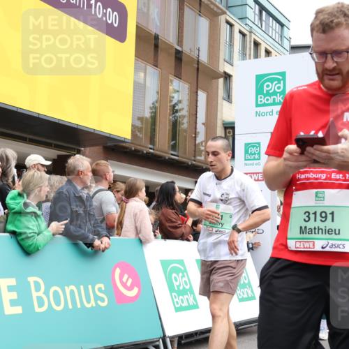 21.09.2025 - PSD Bank Halbmarathon Strokosch-Dieckow http://msf.ph/oto/8931367 21.09.2025 12:15:15 Ziel 1071, 1072, 1384, 1587, 1588, 1589, 1641, 3140, 3191, 3433, 3517, 3902 meine-sportfotos.de