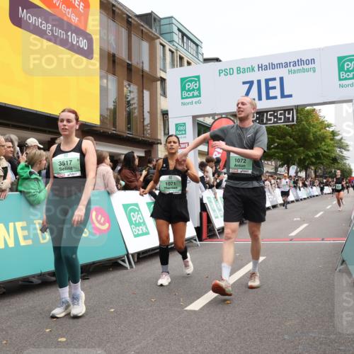 21.09.2025 - PSD Bank Halbmarathon Strokosch-Dieckow http://msf.ph/oto/8931386 21.09.2025 12:15:17 Ziel 1071, 1072, 1384, 1587, 1588, 1589, 1641, 3140, 3191, 3433, 3517, 3902 meine-sportfotos.de