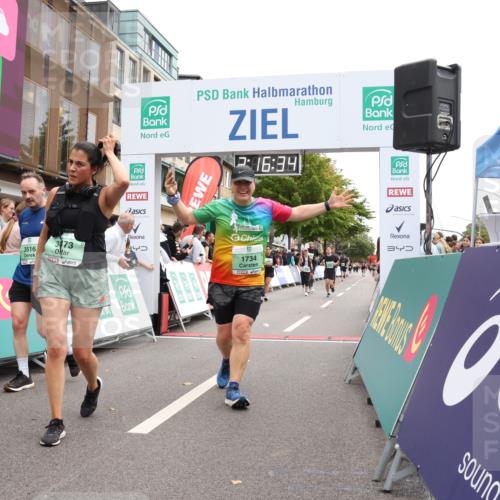 21.09.2025 - PSD Bank Halbmarathon Strokosch-Dieckow http://msf.ph/oto/8931528 21.09.2025 12:15:57 Ziel 1096, 1734, 3070, 3339, 3345, 3473, 3484, 3516, 3573, 3617 meine-sportfotos.de
