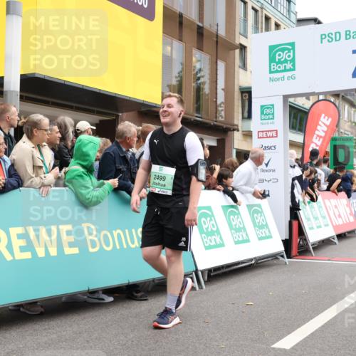 21.09.2025 - PSD Bank Halbmarathon Strokosch-Dieckow http://msf.ph/oto/8931947 21.09.2025 12:16:49 Ziel 2499, 3128, 3338, 3372, 3551 meine-sportfotos.de