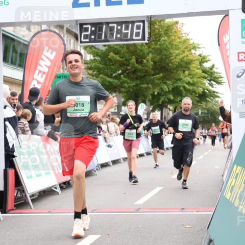 21.09.2025 - PSD Bank Halbmarathon Strokosch-Dieckow http://msf.ph/oto/8932113 21.09.2025 12:17:11 Ziel 1061, 1599, 2877, 3018, 3028, 3413, 3500, 3734, 3773 meine-sportfotos.de