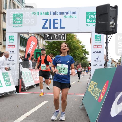 21.09.2025 - PSD Bank Halbmarathon Strokosch-Dieckow http://msf.ph/oto/8932138 21.09.2025 12:17:19 Ziel 1061, 1105, 3028, 3334, 3496, 3500, 3874, 4032 meine-sportfotos.de