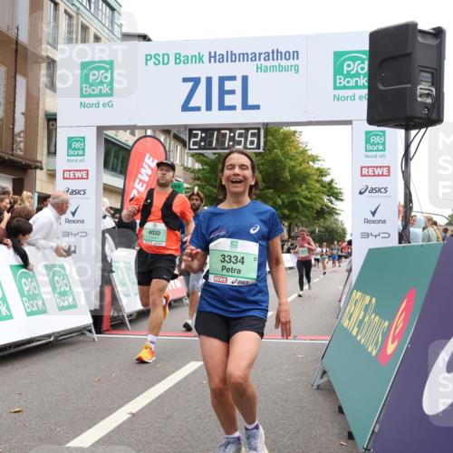 21.09.2025 - PSD Bank Halbmarathon Strokosch-Dieckow http://msf.ph/oto/8932141 21.09.2025 12:17:20 Ziel 1061, 1105, 3028, 3334, 3496, 3500, 3874, 4032 meine-sportfotos.de