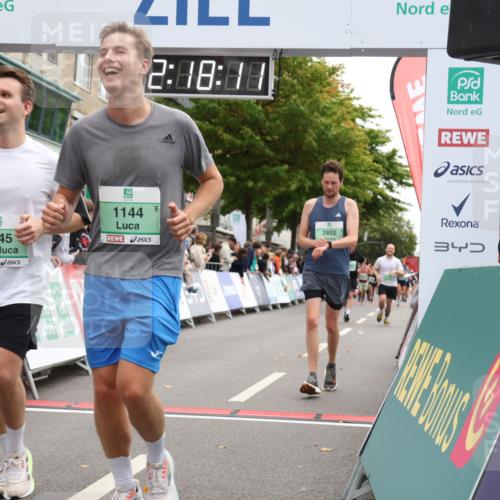 21.09.2025 - PSD Bank Halbmarathon Strokosch-Dieckow http://msf.ph/oto/8932177 21.09.2025 12:17:34 Ziel 1143, 1144, 1145, 2852, 3609 meine-sportfotos.de