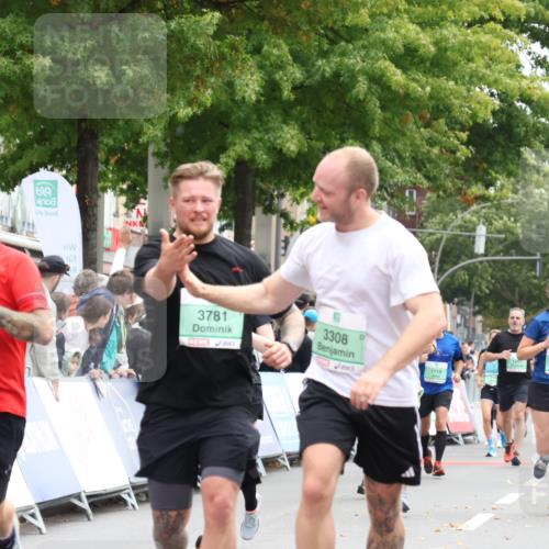 21.09.2025 - PSD Bank Halbmarathon Strokosch-Dieckow http://msf.ph/oto/8932198 21.09.2025 12:17:38 Ziel 1143, 1144, 1145, 1590, 2852, 3308, 3781 meine-sportfotos.de