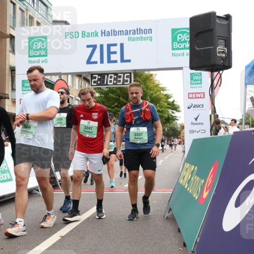 21.09.2025 - PSD Bank Halbmarathon Strokosch-Dieckow http://msf.ph/oto/8932272 21.09.2025 12:17:58 Ziel 1503, 2639, 2831, 2869, 2881, 3117, 3171, 3192, 3195, 3247, 3337, 3462, 4023 meine-sportfotos.de