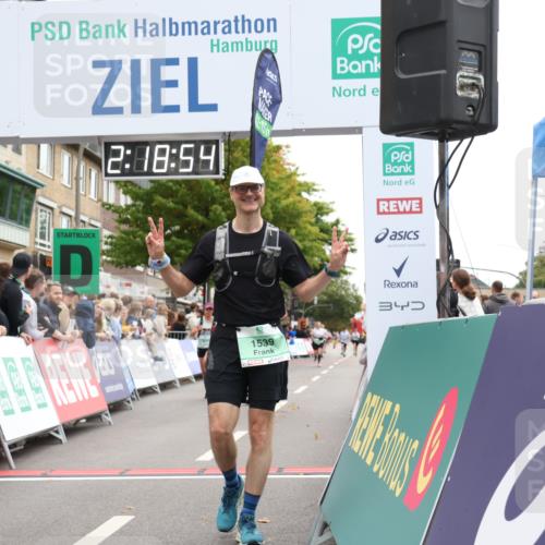 21.09.2025 - PSD Bank Halbmarathon Strokosch-Dieckow http://msf.ph/oto/8932328 21.09.2025 12:18:17 Ziel 1094, 1100, 1539, 2216, 2397, 3415, 3971 meine-sportfotos.de
