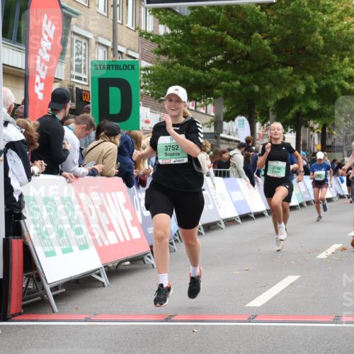 21.09.2025 - PSD Bank Halbmarathon Strokosch-Dieckow http://msf.ph/oto/8932433 21.09.2025 12:18:48 Ziel 1950, 2959, 3350, 3486, 3563, 3752, 3796 meine-sportfotos.de