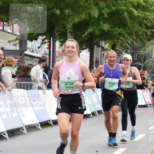 21.09.2025 - PSD Bank Halbmarathon Strokosch-Dieckow http://msf.ph/oto/8932601 21.09.2025 12:19:29 Ziel 1142, 2002, 2981, 3293, 3423, 3582, 3720, 3977 meine-sportfotos.de