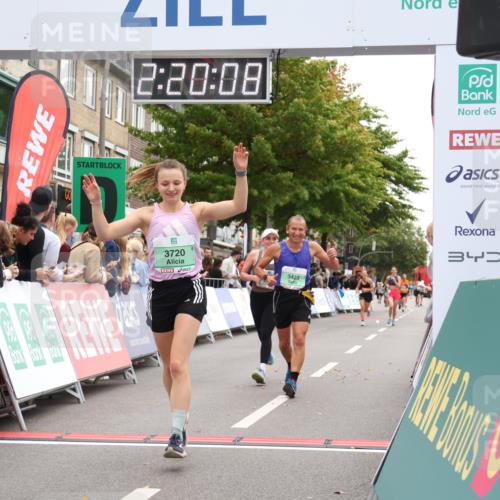 21.09.2025 - PSD Bank Halbmarathon Strokosch-Dieckow http://msf.ph/oto/8932612 21.09.2025 12:19:31 Ziel 1142, 2002, 2981, 3293, 3423, 3582, 3720, 3977 meine-sportfotos.de