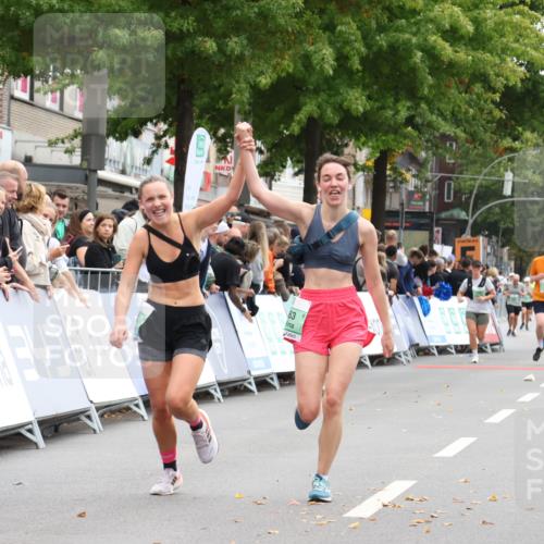 21.09.2025 - PSD Bank Halbmarathon Strokosch-Dieckow http://msf.ph/oto/8932636 21.09.2025 12:19:37 Ziel 1142, 3423, 3662, 3663, 3720 meine-sportfotos.de