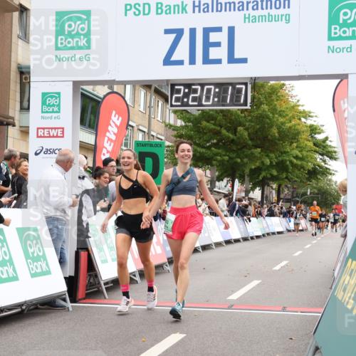 21.09.2025 - PSD Bank Halbmarathon Strokosch-Dieckow http://msf.ph/oto/8932647 21.09.2025 12:19:40 Ziel 1142, 3423, 3662, 3663 meine-sportfotos.de