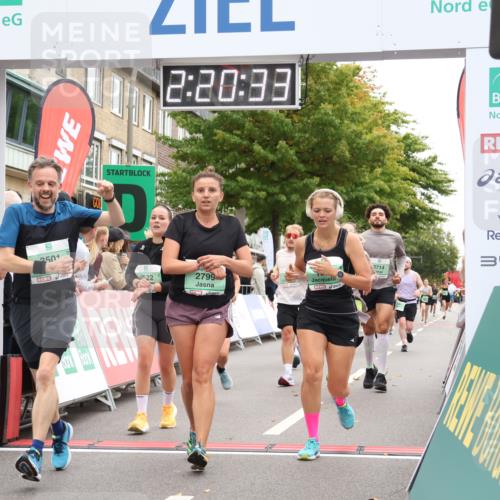 21.09.2025 - PSD Bank Halbmarathon Strokosch-Dieckow http://msf.ph/oto/8932685 21.09.2025 12:19:56 Ziel 1004, 2714, 2799, 3111, 3122, 3253, 3264, 3265, 3501, 3567, 3580, 3678, 4067 meine-sportfotos.de