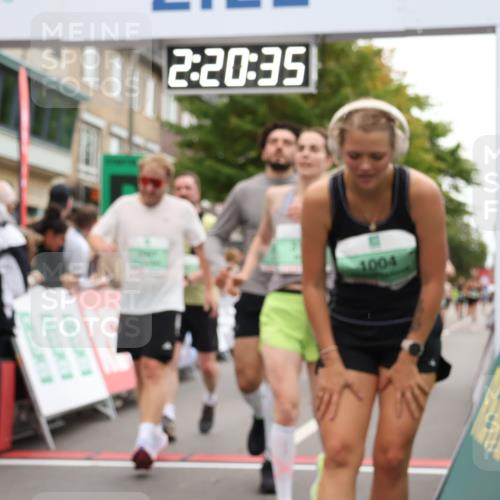 21.09.2025 - PSD Bank Halbmarathon Strokosch-Dieckow http://msf.ph/oto/8932695 21.09.2025 12:19:59 Ziel 1004, 2714, 2799, 3111, 3122, 3253, 3264, 3265, 3501, 3528, 3567, 3580, 3678, 4067 meine-sportfotos.de