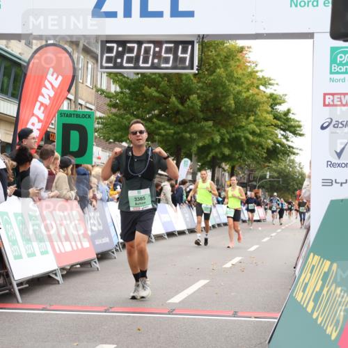 21.09.2025 - PSD Bank Halbmarathon Strokosch-Dieckow http://msf.ph/oto/8932762 21.09.2025 12:20:17 Ziel 2452, 3329, 3385 meine-sportfotos.de