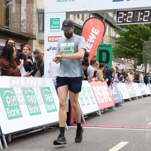 21.09.2025 - PSD Bank Halbmarathon Strokosch-Dieckow http://msf.ph/oto/8932852 21.09.2025 12:20:45 Ziel 1208, 1235, 3493, 3494, 3756 meine-sportfotos.de