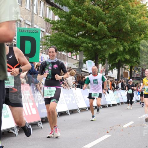 21.09.2025 - PSD Bank Halbmarathon Strokosch-Dieckow http://msf.ph/oto/8932937 21.09.2025 12:21:12 Ziel 1054, 1604, 1605, 1771, 2882, 3246, 3296, 3643, 3644, 3681, 3798 meine-sportfotos.de