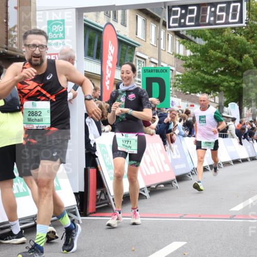 21.09.2025 - PSD Bank Halbmarathon Strokosch-Dieckow http://msf.ph/oto/8932942 21.09.2025 12:21:13 Ziel 1054, 1604, 1605, 1771, 2882, 3246, 3644, 3681, 3798 meine-sportfotos.de