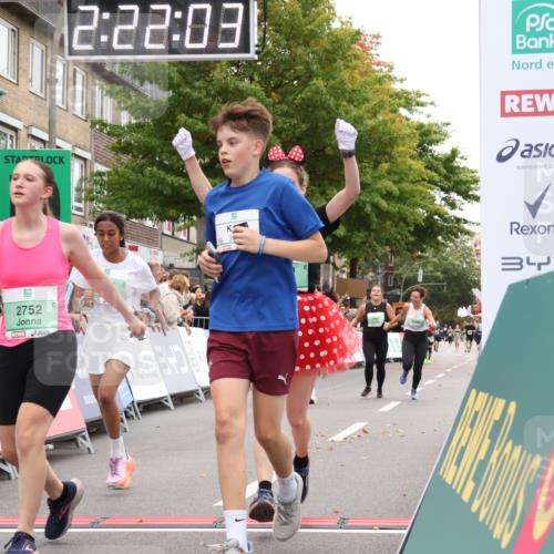 21.09.2025 - PSD Bank Halbmarathon Strokosch-Dieckow http://msf.ph/oto/8932998 21.09.2025 12:21:27 Ziel 1130, 2752, 2874, 2887, 3343, 3460, 3571, 3740, 3980 meine-sportfotos.de