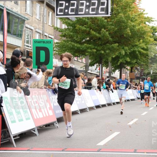 21.09.2025 - PSD Bank Halbmarathon Strokosch-Dieckow http://msf.ph/oto/8933220 21.09.2025 12:22:45 Ziel 3621, 3754 meine-sportfotos.de