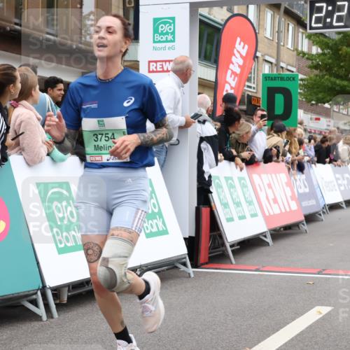21.09.2025 - PSD Bank Halbmarathon Strokosch-Dieckow http://msf.ph/oto/8933243 21.09.2025 12:22:50 Ziel 1148, 1149, 3430, 3621, 3754, 4008 meine-sportfotos.de
