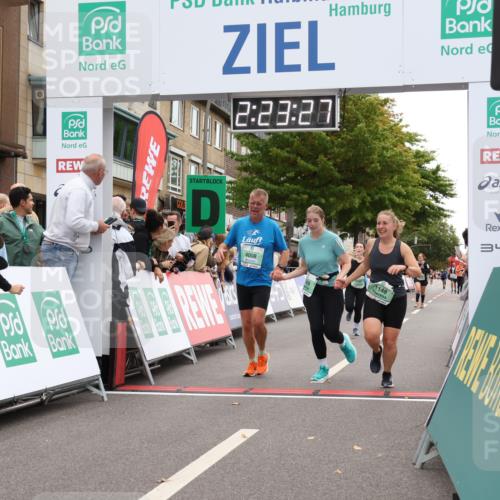 21.09.2025 - PSD Bank Halbmarathon Strokosch-Dieckow http://msf.ph/oto/8933248 21.09.2025 12:22:51 Ziel 1148, 1149, 3430, 3621, 3754, 4008 meine-sportfotos.de