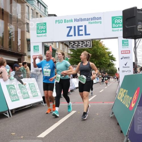 21.09.2025 - PSD Bank Halbmarathon Strokosch-Dieckow http://msf.ph/oto/8933257 21.09.2025 12:22:52 Ziel 1148, 1149, 3430, 3621, 3754, 4008 meine-sportfotos.de