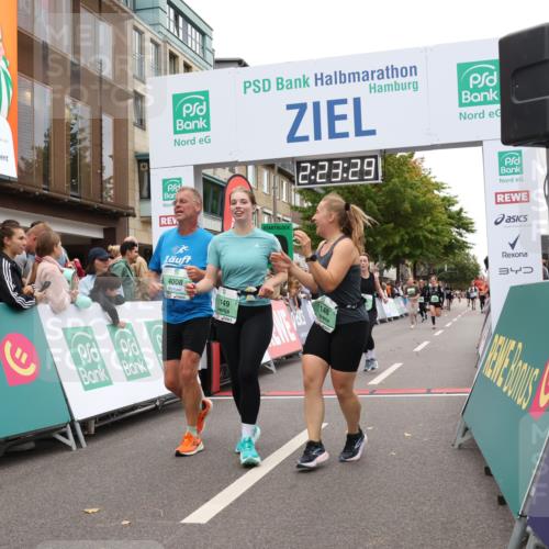 21.09.2025 - PSD Bank Halbmarathon Strokosch-Dieckow http://msf.ph/oto/8933260 21.09.2025 12:22:52 Ziel 1148, 1149, 3430, 3621, 3754, 4008 meine-sportfotos.de